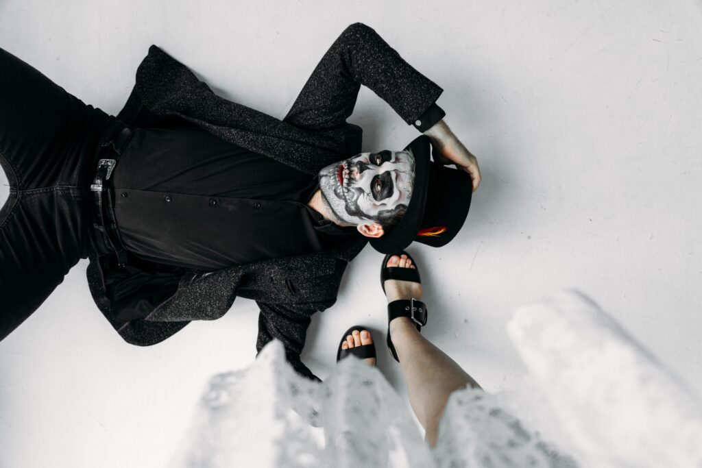 Halloween wedding ideas on a budget